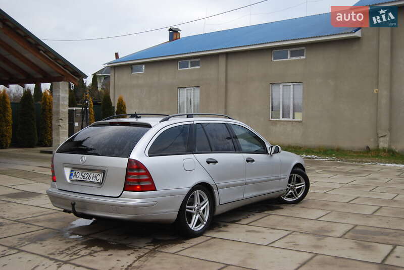 Універсал Mercedes-Benz C-Class 2003 в Хусті