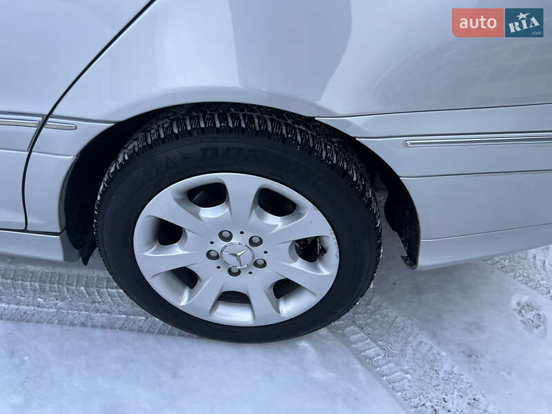 Седан Mercedes-Benz C-Class 2005 в Надвірній