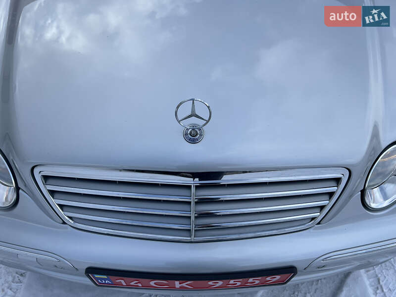 Седан Mercedes-Benz C-Class 2005 в Надвірній