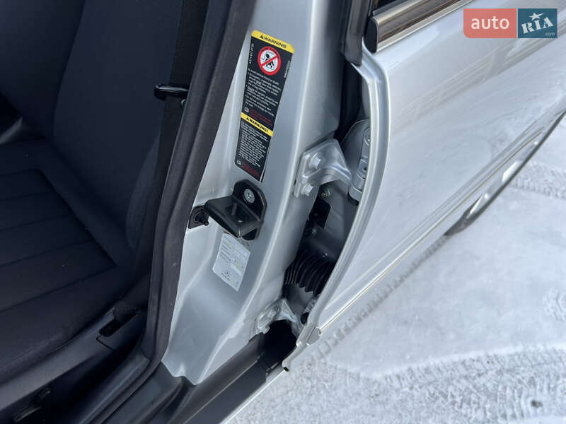 Седан Mercedes-Benz C-Class 2005 в Надвірній