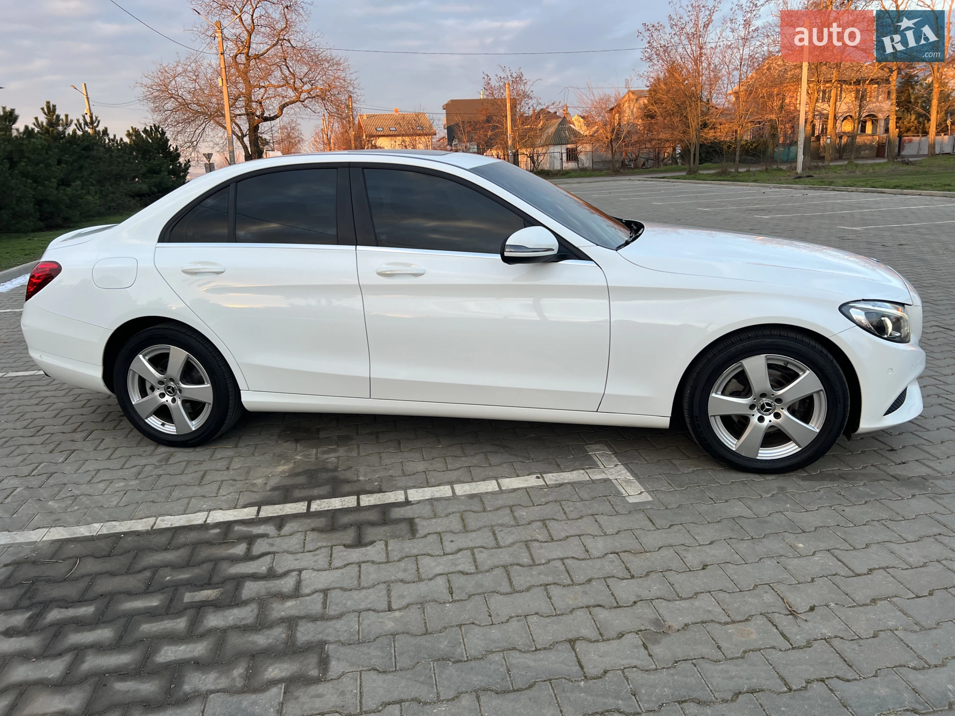 Mercedes-Benz C-Class 2017 VIN WDDWF3HB5JR314374 фото оголошення 7 з 65