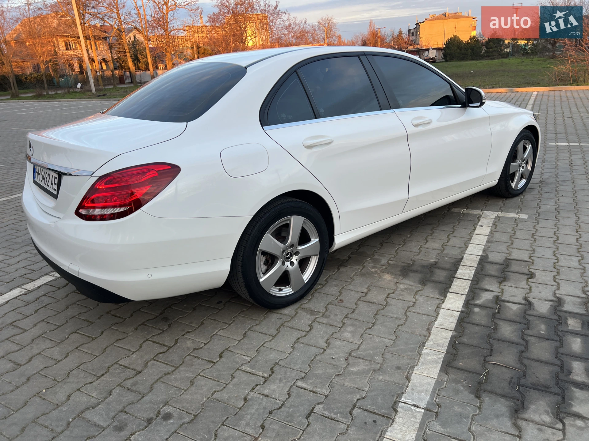 Mercedes-Benz C-Class 2017 VIN WDDWF3HB5JR314374 фото оголошення 8 з 65