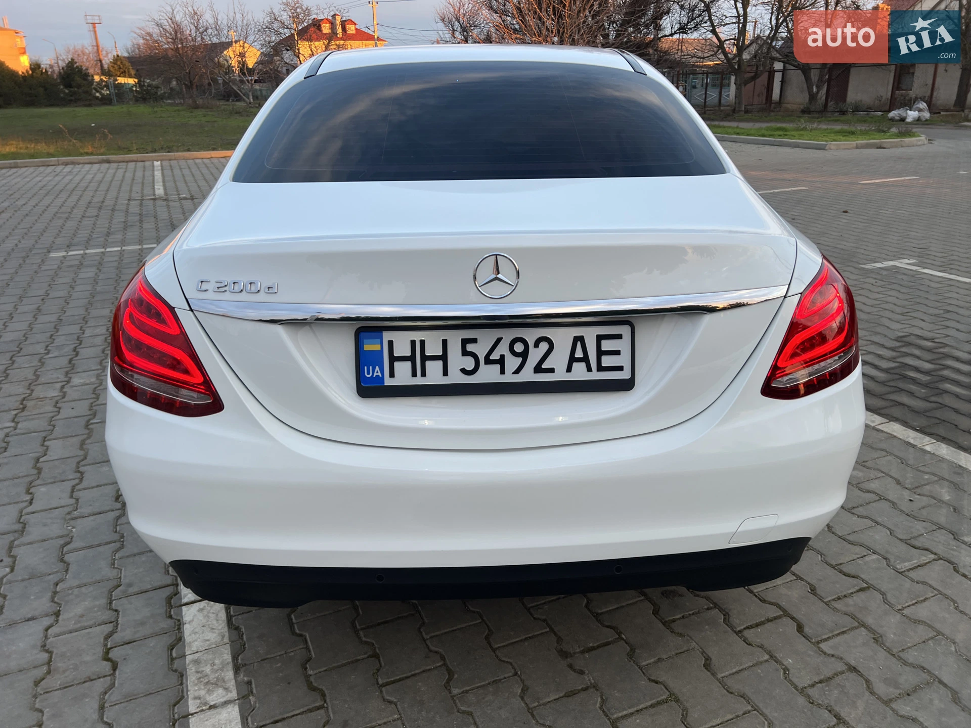 Mercedes-Benz C-Class 2017 VIN WDDWF3HB5JR314374 фото оголошення 10 з 65