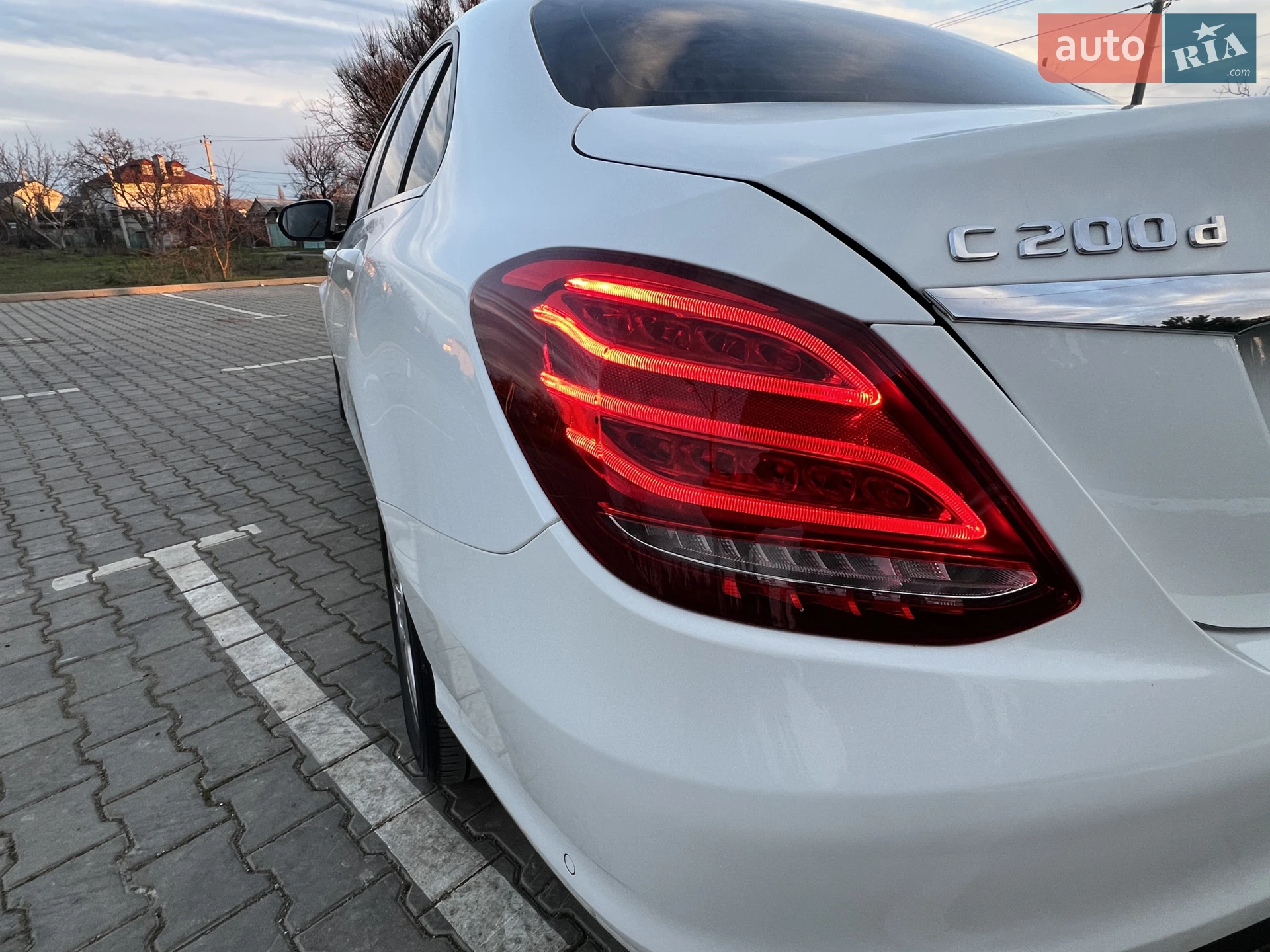 Mercedes-Benz C-Class 2017 VIN WDDWF3HB5JR314374 фото оголошення 17 з 65