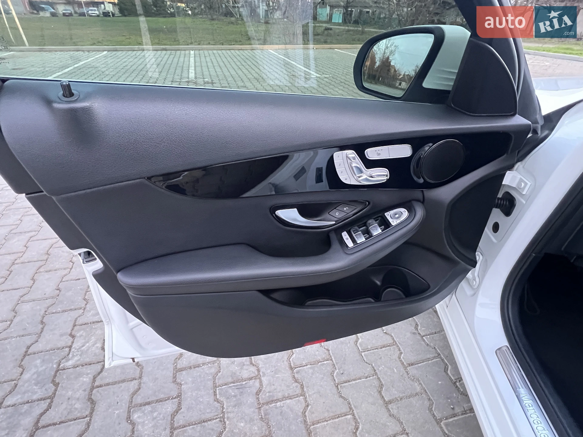 Mercedes-Benz C-Class 2017 VIN WDDWF3HB5JR314374 фото оголошення 19 з 65