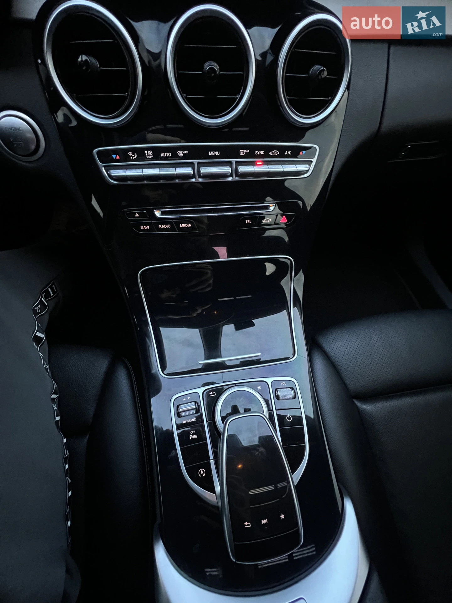 Mercedes-Benz C-Class 2017 VIN WDDWF3HB5JR314374 фото оголошення 32 з 65
