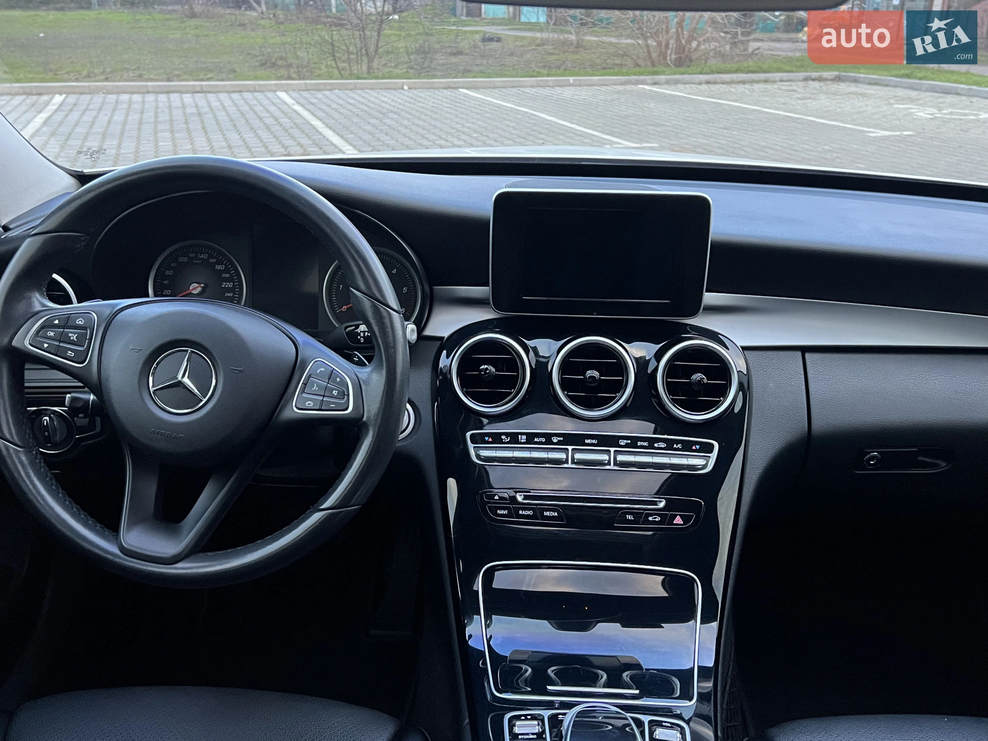 Mercedes-Benz C-Class 2017 VIN WDDWF3HB5JR314374 фото оголошення 44 з 65