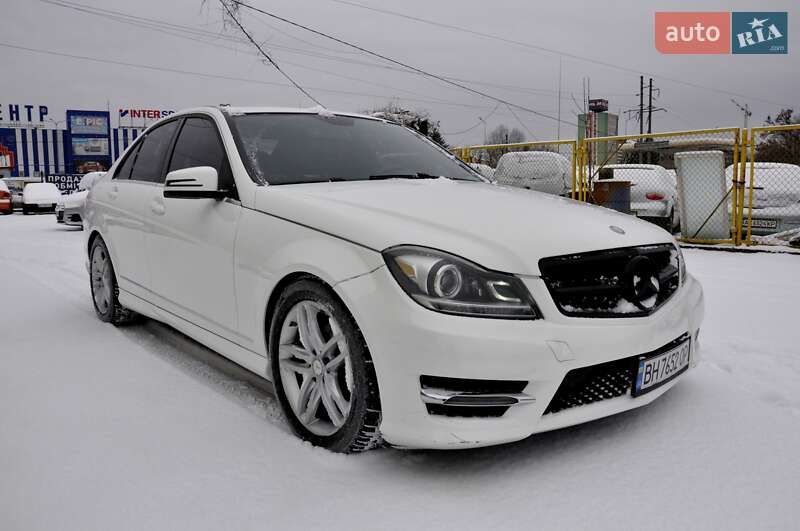 Седан Mercedes-Benz C-Class 2014 в Львові