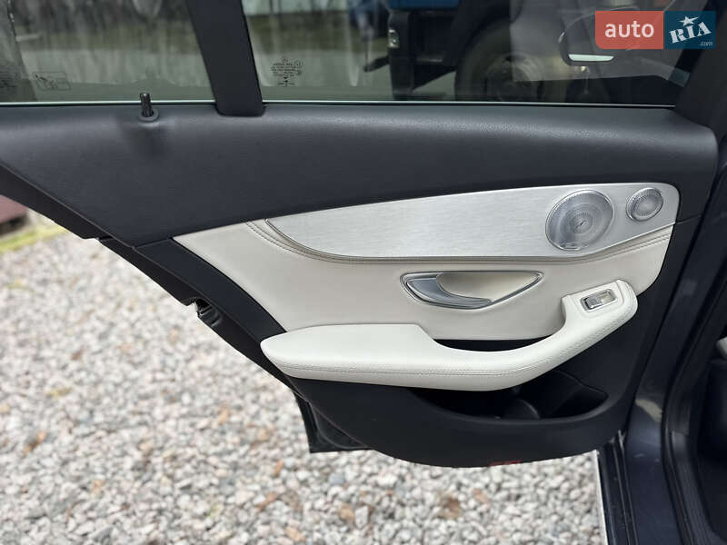 Седан Mercedes-Benz C-Class 2016 в Львове