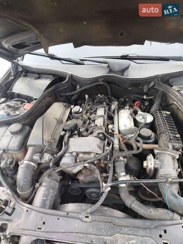 Седан Mercedes-Benz C-Class 2001 в Чернівцях