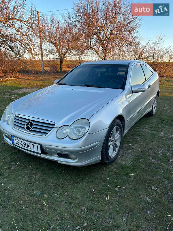 Mercedes-Benz C-Class 2003