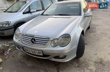 Купе Mercedes-Benz C-Class 2004 в Вишгороді