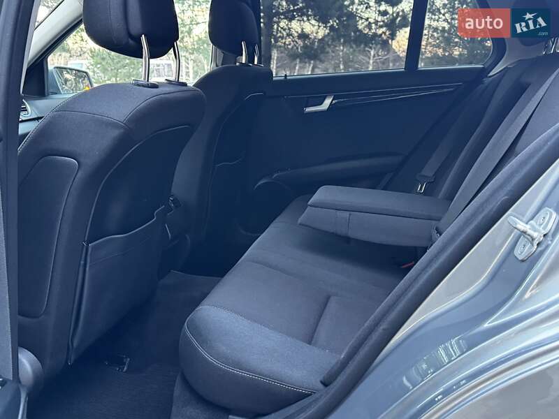 Универсал Mercedes-Benz C-Class 2013 в Дрогобыче