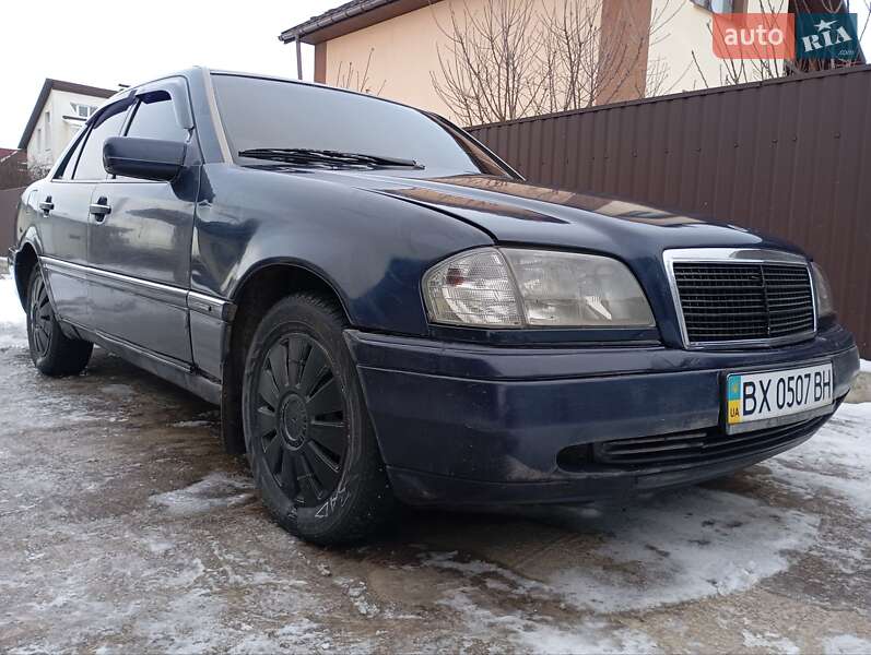 Седан Mercedes-Benz C-Class 1995 в Хмельницком