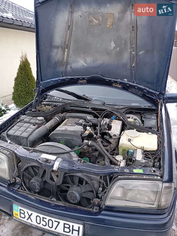 Седан Mercedes-Benz C-Class 1995 в Хмельницком