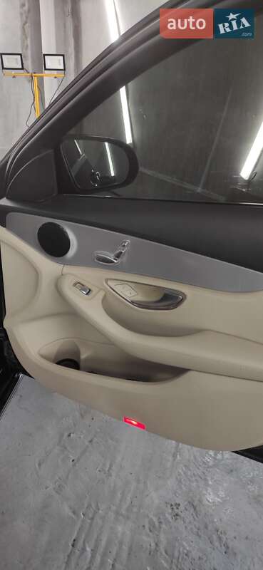 Седан Mercedes-Benz C-Class 2016 в Києві фото 49 Седан Mercedes-Benz C-Class 2016 в Києві