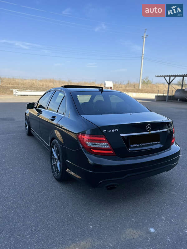 Седан Mercedes-Benz C-Class 2014 в Одесі фото 15 Седан Mercedes-Benz C-Class 2014 в Одесі