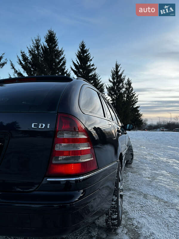 Универсал Mercedes-Benz C-Class 2004 в Дубно