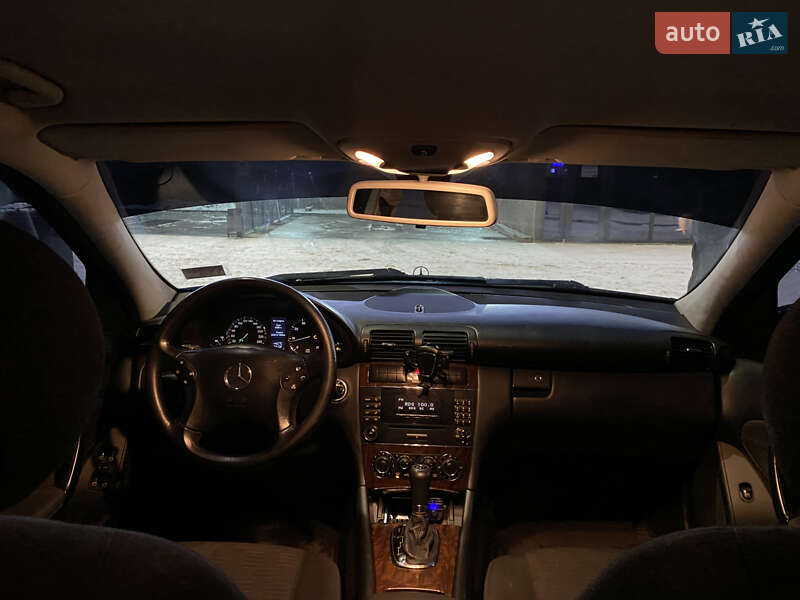 Универсал Mercedes-Benz C-Class 2006 в Каменском