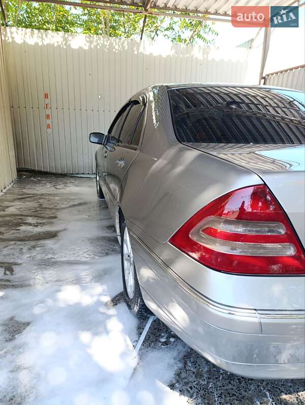 Седан Mercedes-Benz C-Class 2003 в Кодыме фото 10 Седан Mercedes-Benz C-Class 2003 в Кодыме