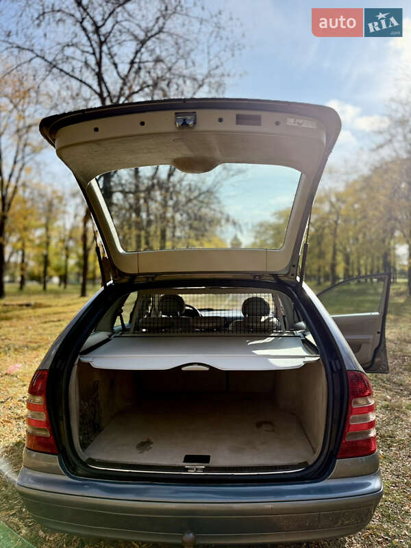 Универсал Mercedes-Benz C-Class 2004 в Измаиле