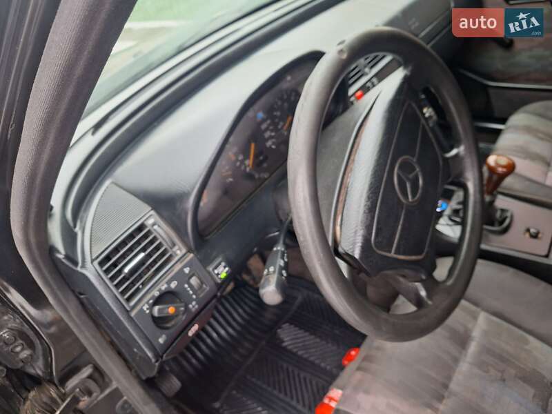Седан Mercedes-Benz C-Class 1994 в Черновцах фото 38 Седан Mercedes-Benz C-Class 1994 в Черновцах