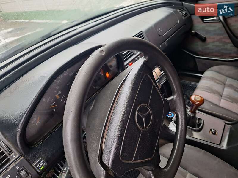 Седан Mercedes-Benz C-Class 1994 в Черновцах фото 39 Седан Mercedes-Benz C-Class 1994 в Черновцах