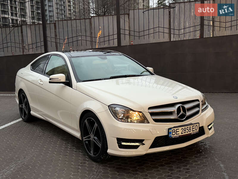 Mercedes-Benz C-Class 2011