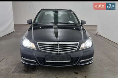 Седан Mercedes-Benz C-Class 2011 в Чернівцях