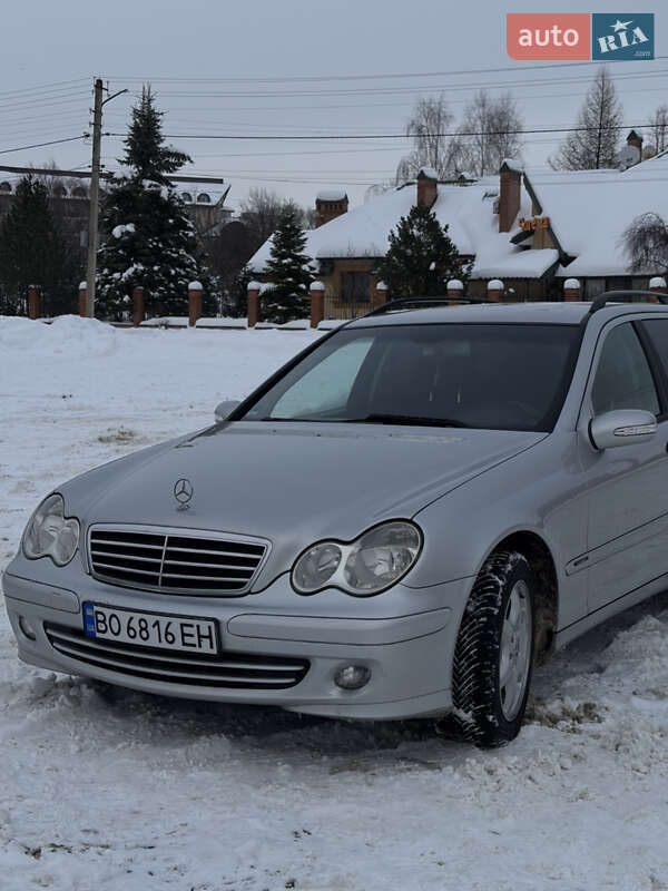 Mercedes-Benz C-Class 2004