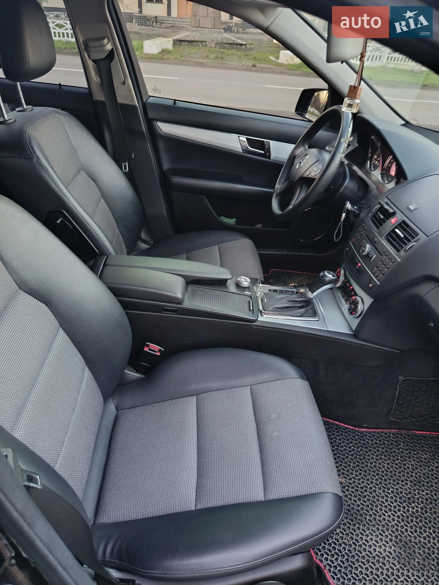 2010 Mercedes-Benz C-klasse - мініатюра 8