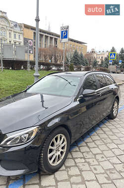 Універсал Mercedes-Benz C-Class 2015 в Чернівцях