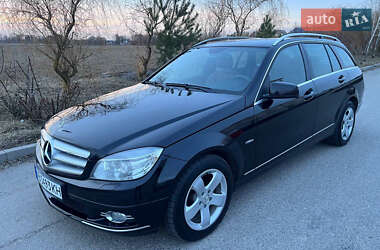 Універсал Mercedes-Benz C-Class 2010 в Вінниці