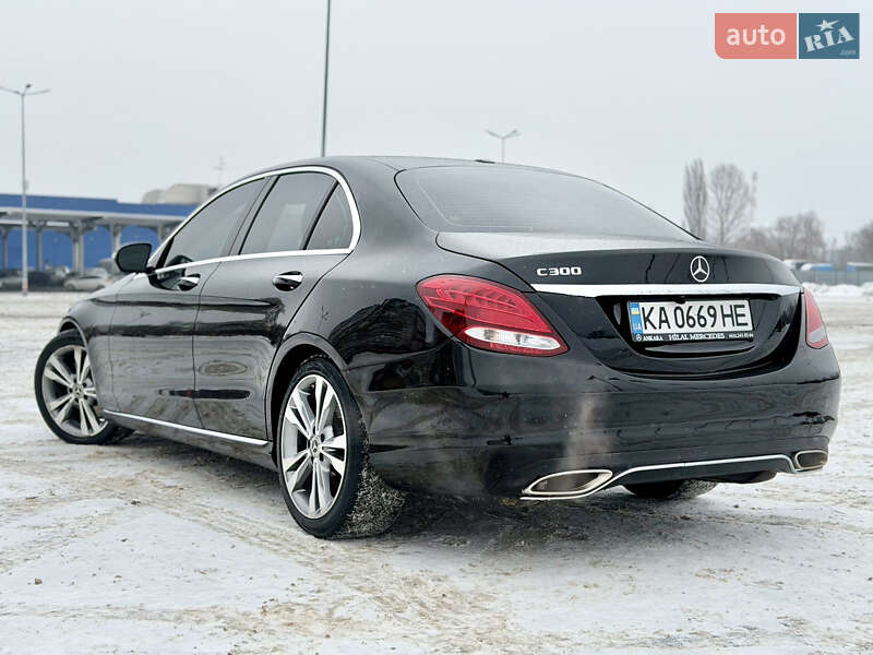 Седан Mercedes-Benz C-Class 2018 в Киеве