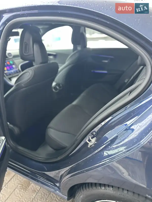 Mercedes-Benz C-Class 2024 VIN W1KAF0DB6SR261958 фото оголошення 17 з 71