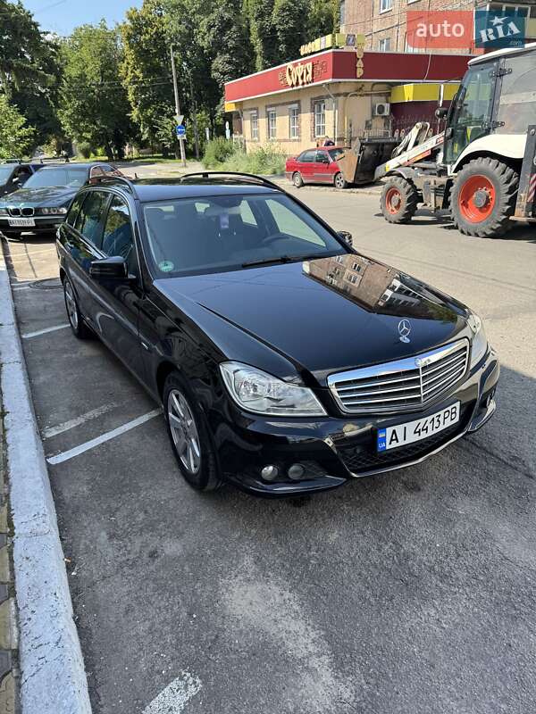 Универсал Mercedes-Benz C-Class 2012 в Фастове