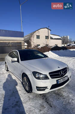 Купе Mercedes-Benz C-Class 2015 в Києві