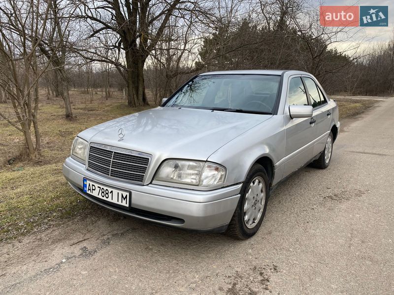 Mercedes-Benz C-Class 1995
