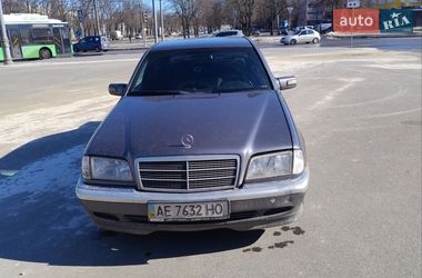 Седан Mercedes-Benz C-Class 1997 в Днепре