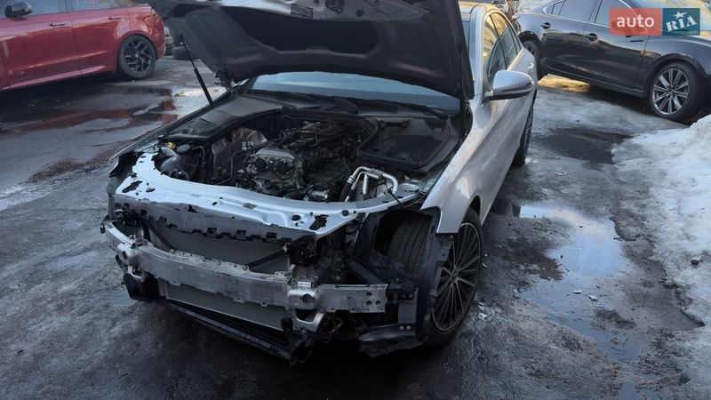 Mercedes-Benz C-Class 2020