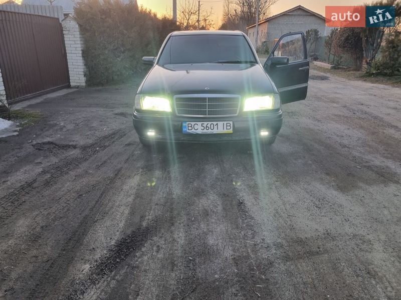 Mercedes-Benz C-Class 1995 Mercedes-Benz C-Class 1995