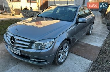 Седан Mercedes-Benz C-Class 2010 в Черкасах