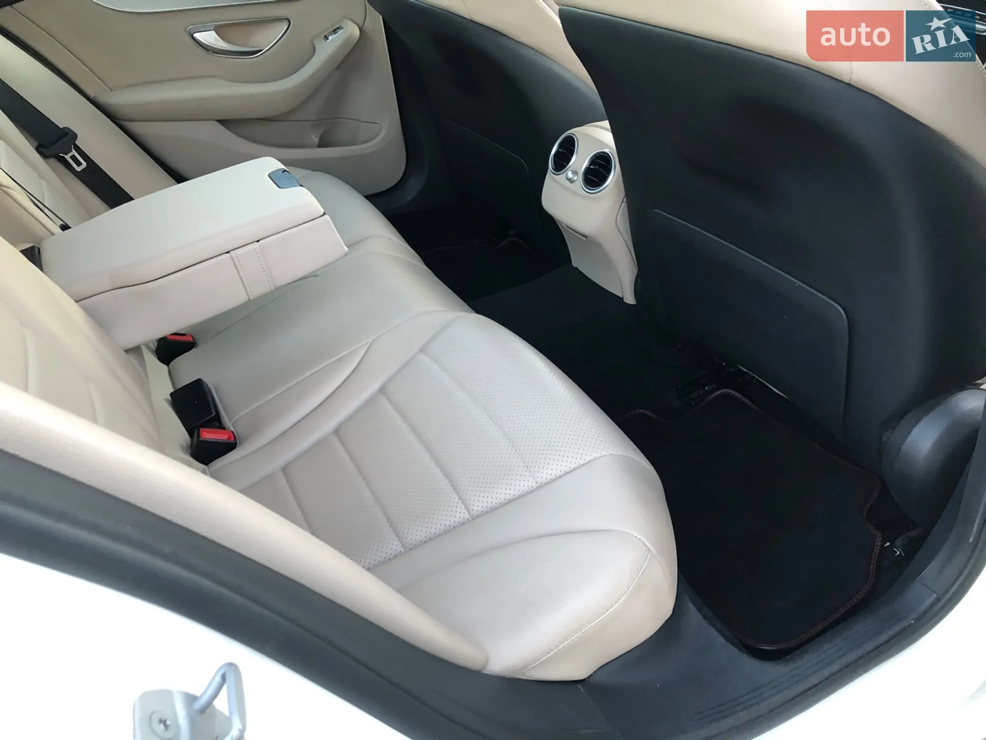 2016 Mercedes-Benz C-klasse - мініатюра 18