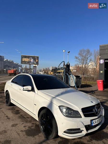 Седан Mercedes-Benz C-Class 2011 в Киеве