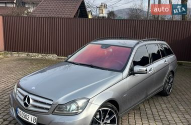 Універсал Mercedes-Benz C-Class 2011 в Дубовому