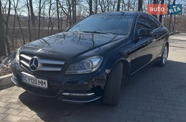 Купе Mercedes-Benz C-Class 2011 в Киеве