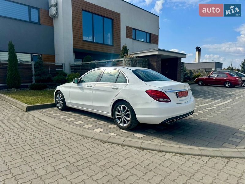 Седан Mercedes-Benz C-Class 2017 в Стрию