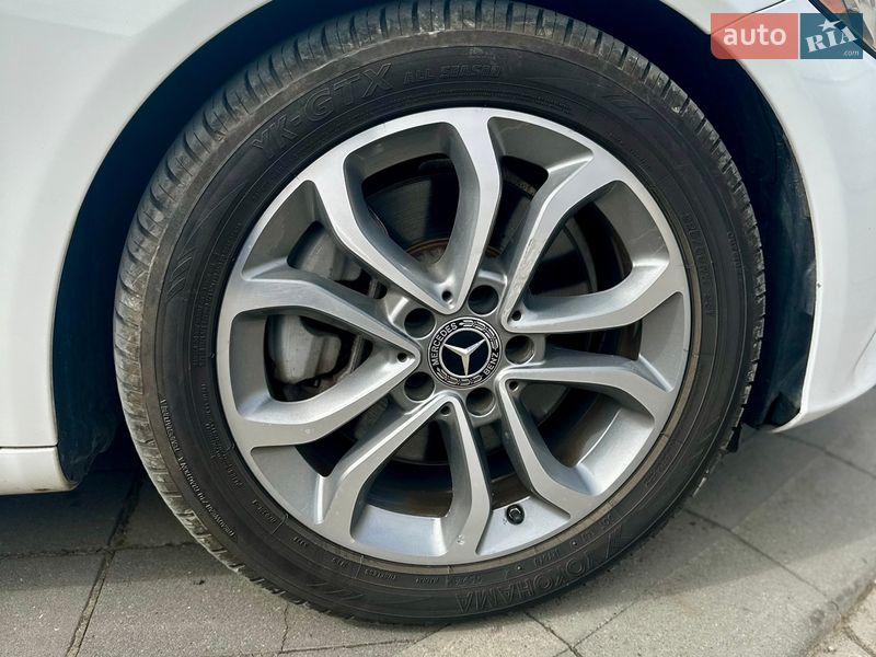 Седан Mercedes-Benz C-Class 2017 в Стрию