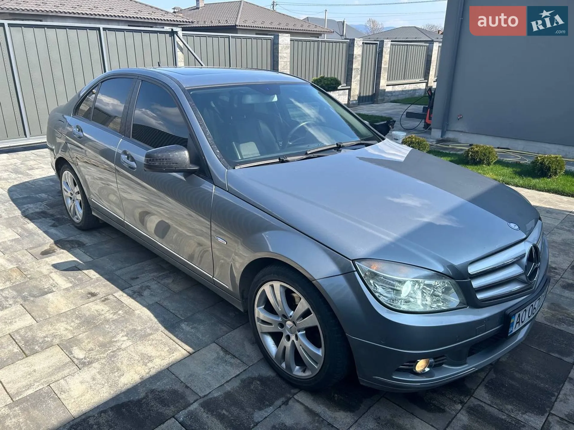 2010 Mercedes-Benz C-klasse - мініатюра 2