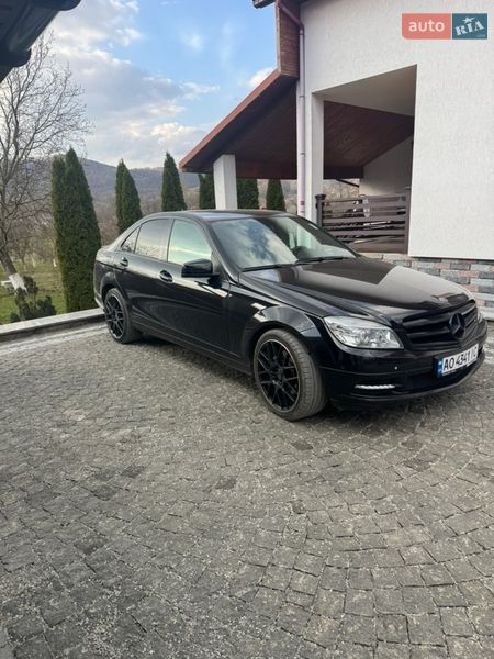 Седан Mercedes-Benz C-Class 2010 в Иршаве